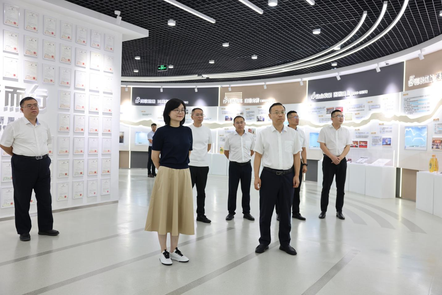 郵儲銀行濱州分行黨委書記、行長梁騫一行來山東三星集團走訪調(diào)研