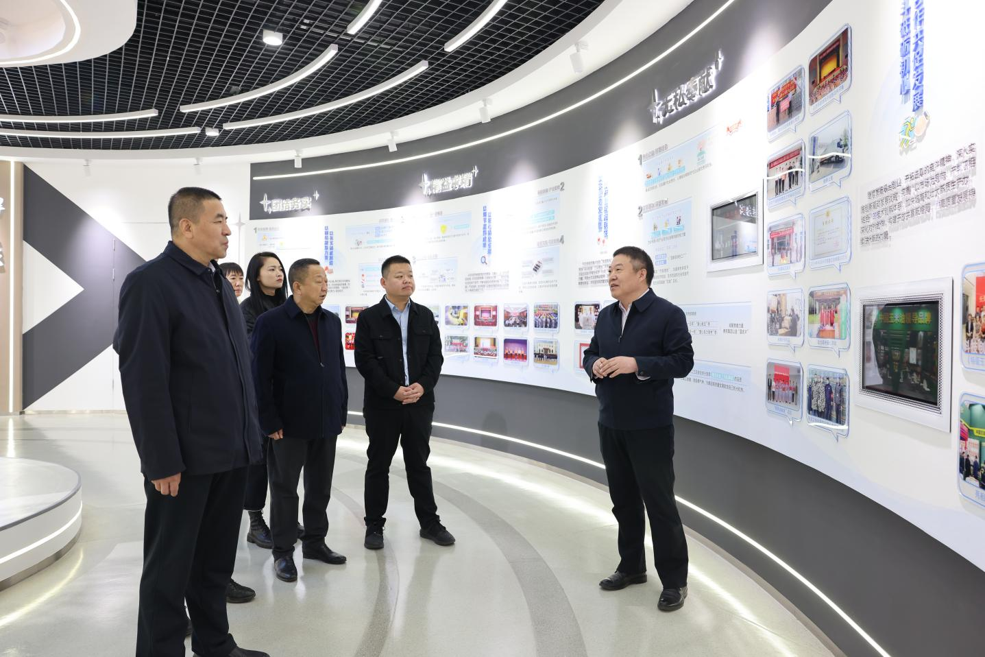 山東省健康促進(jìn)與教育學(xué)會(huì)會(huì)長(zhǎng)彭春雷一行來山東三星集團(tuán)調(diào)研交流