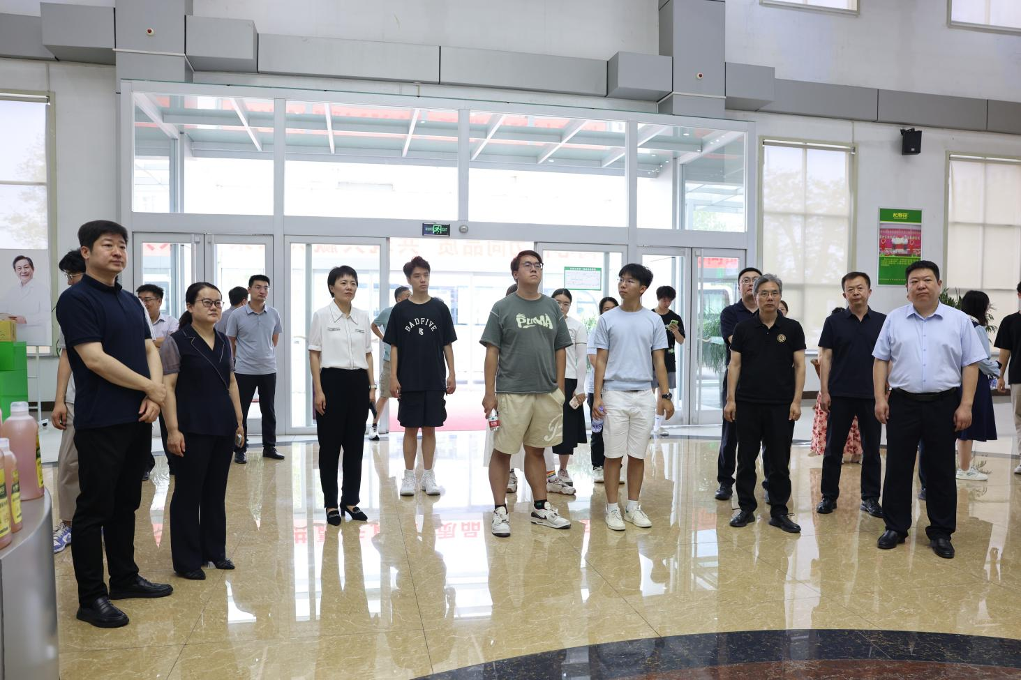 北京大學(xué)光華管理學(xué)院“沃土計(jì)劃”實(shí)踐團(tuán)來(lái)山東三星集團(tuán)調(diào)研