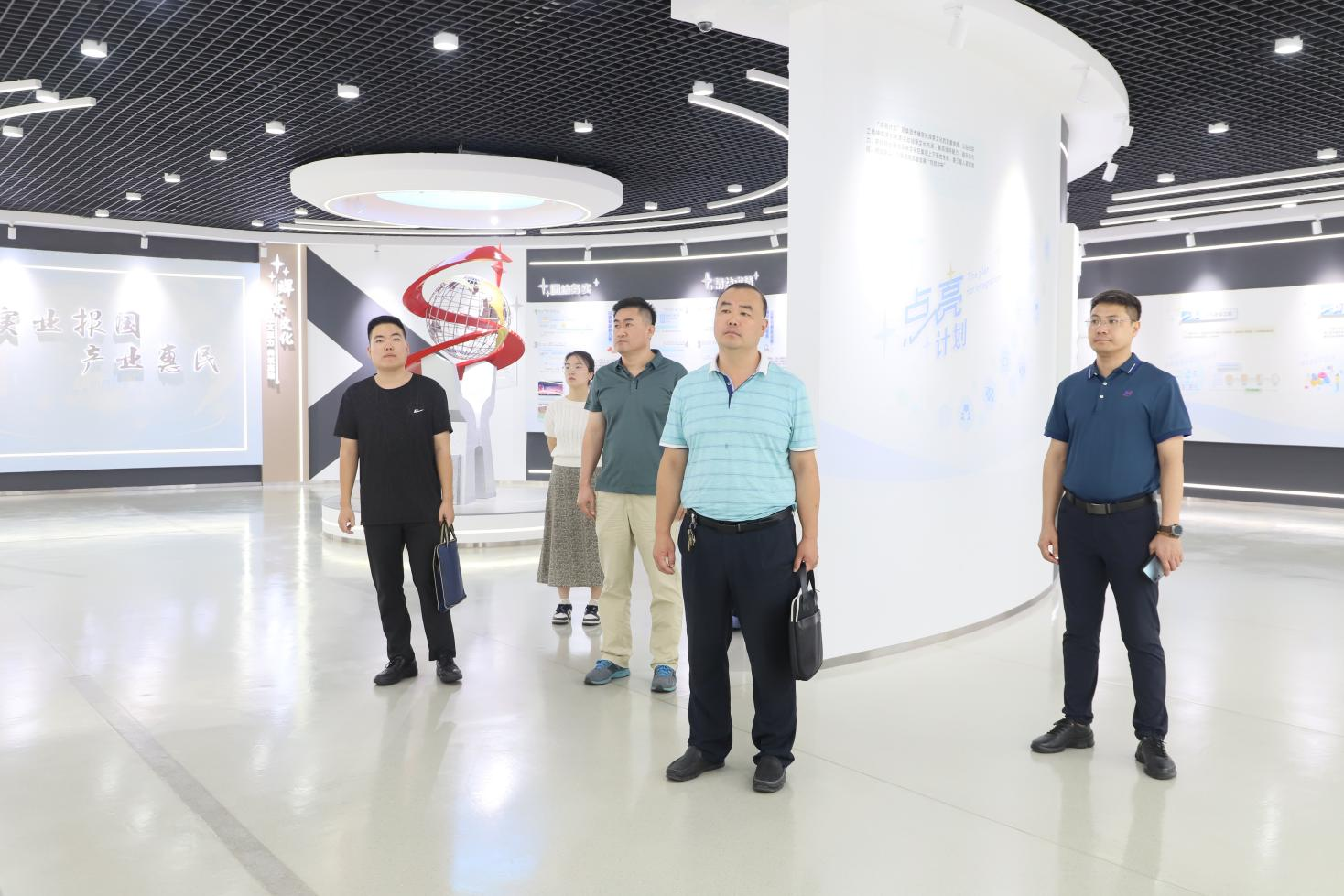 鄒平市委社會(huì)工作部來山東三星集團(tuán)參觀交流