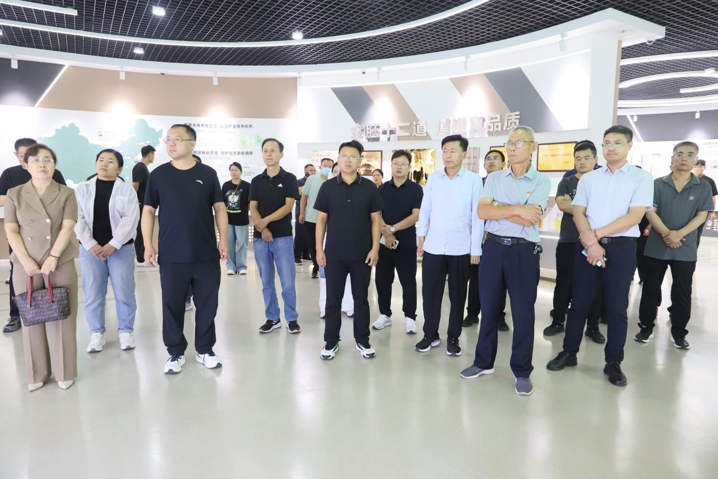 鄒平市新興領(lǐng)域黨組織書(shū)記、黨務(wù)工作者能力提升培訓(xùn)班來(lái)山東三星集團(tuán)觀摩學(xué)習(xí)